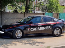 Un oltean și-a scris "Carabinieri" pe mașina cu numere de Germania (sursa foto: Facebook/Info Trafic Slatina)