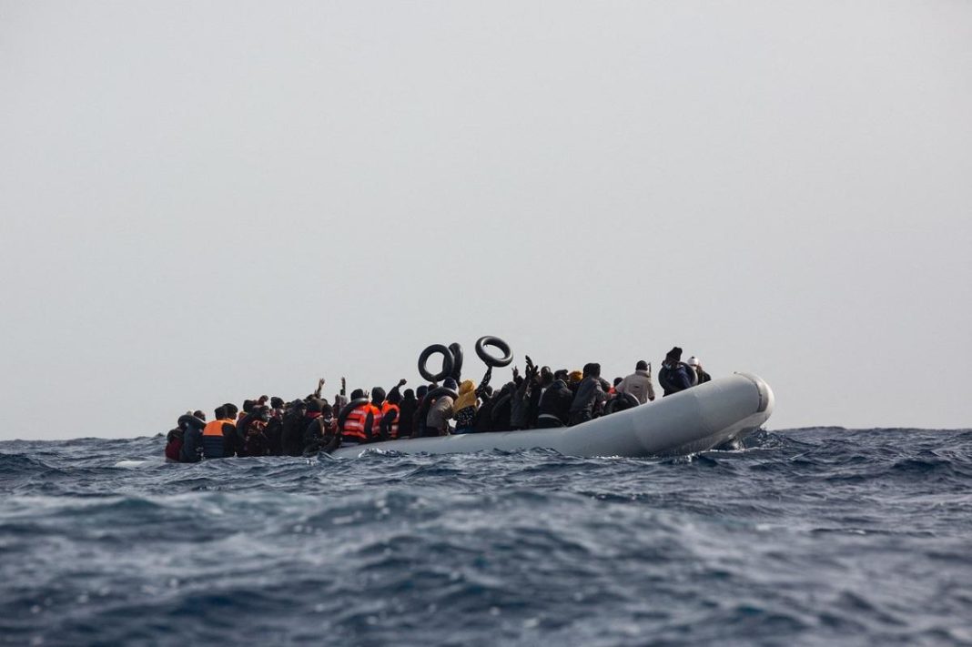 Ambarcaţiune cu migranţi, scufundată în largul insulei Creta