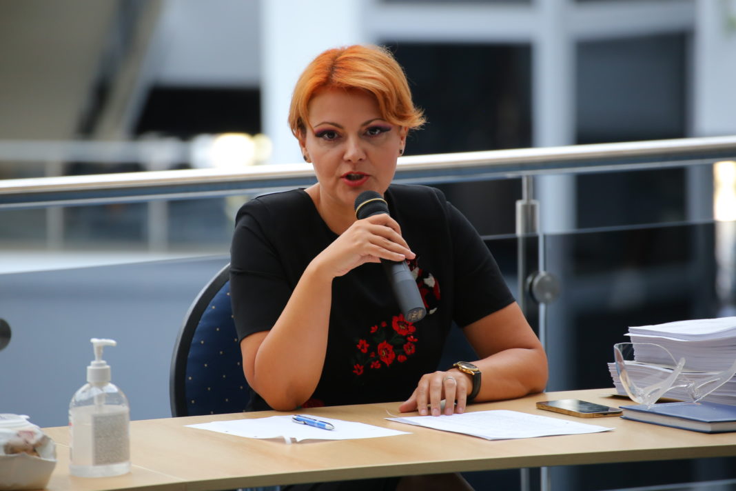 Primarul Lia Olguţa Vasilescu a dat explicații în legătură cu problema ridicării gunoiului menajer, situație cu care se confruntă Craiova