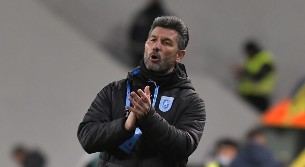 Oficial: Marinos Ouzounidis a fost demis de la Universitatea Craiova!