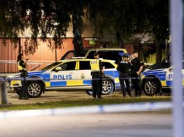 Un poliţist a fost împuşcat mortal în capitala Suediei