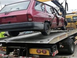 Craiova: Continuă campania de ridicare a mașinilor fără stăpân de pe domeniul public
