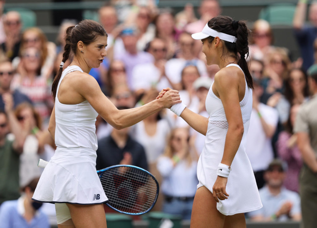 Puștoaica Emma Răducanu a încheiat aventura Soranei Cîrstea la Wimbledon