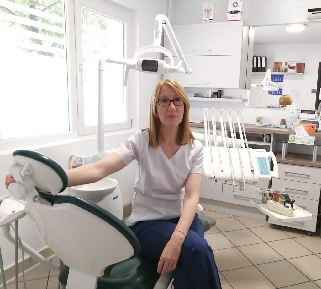 Stomatolog Luciana Bănici: Prevenţia nu se referă doar la carii, ci şi la alte afecţiuni. Periuţa este foarte importantă