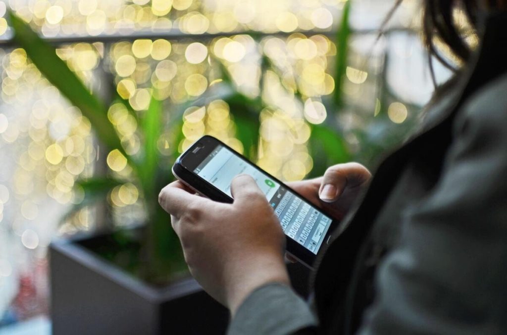 Suntem spionaţi de telefoane sau nu?
