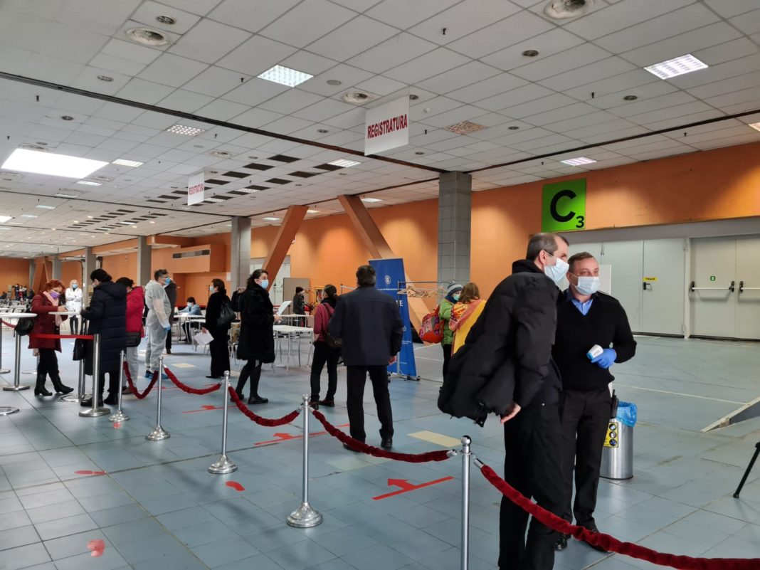 Coronavirus: România, Bulgaria și Letonia, acoperire vaccinală mai mică și mortalitate mai mare