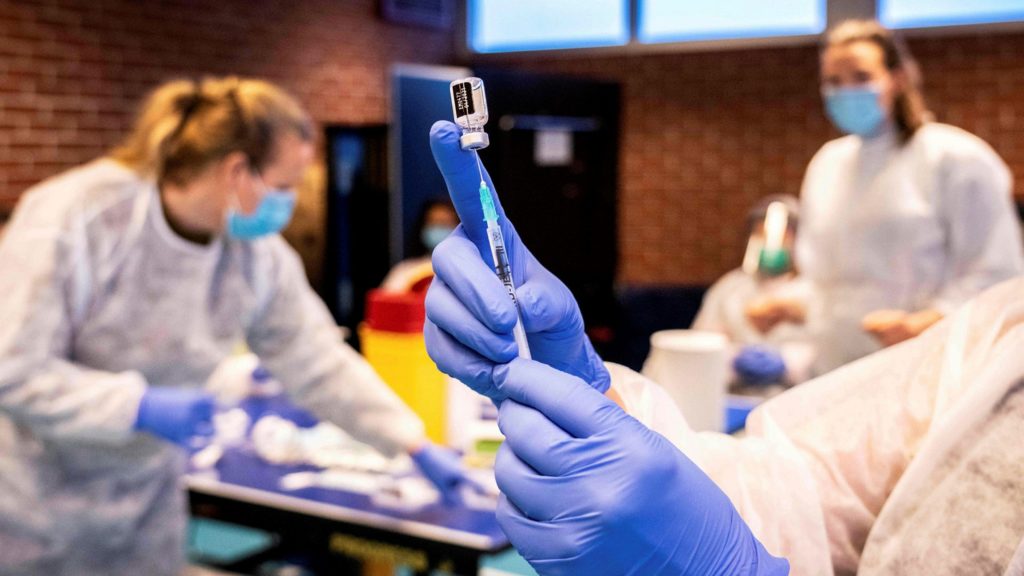 Norvegia începe vaccinarea adolescenților de peste 16 ani