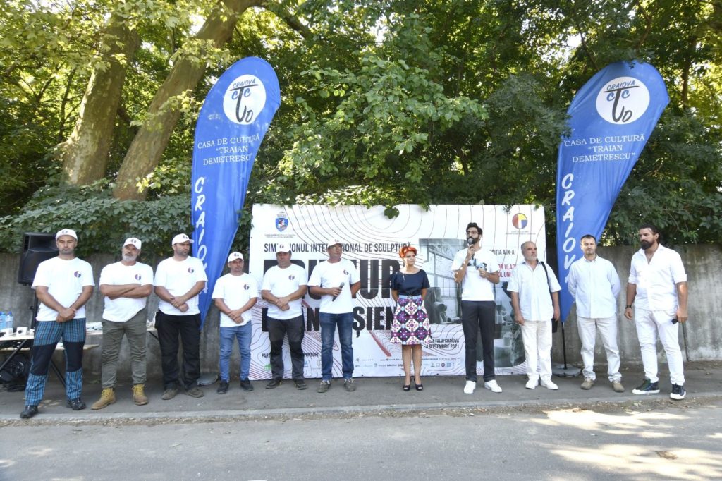 Tabăra de Sculptură Drumuri Brâncușiene și-a deschis porțile la Craiova