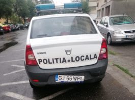 Târgu Jiu: Autospecială de poliție locală, lovită de un șofer care nu a oprit la un filtru