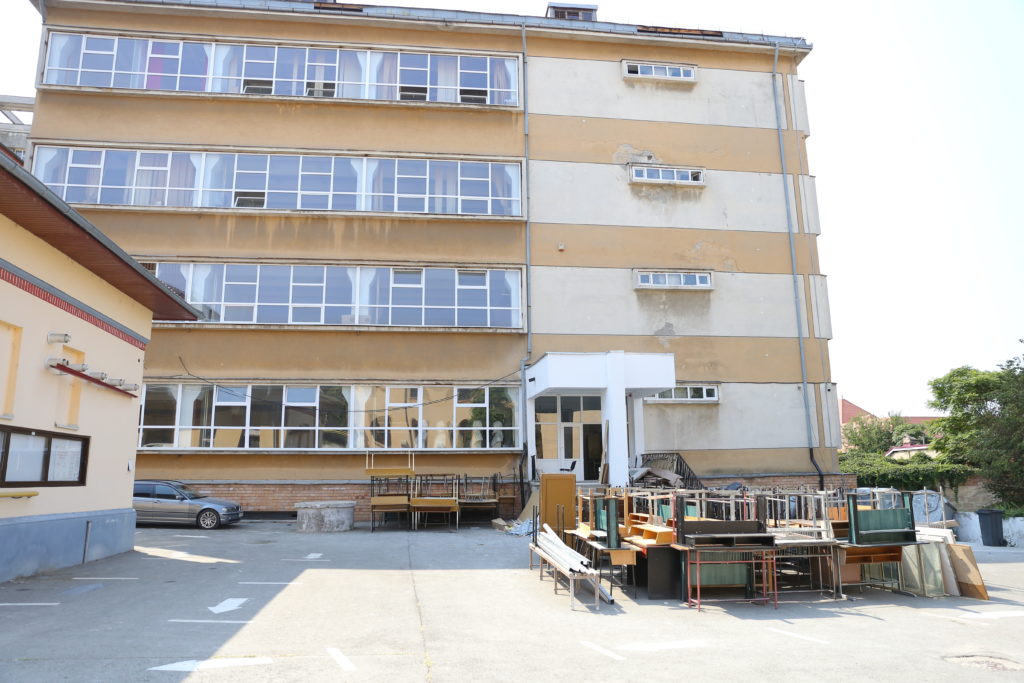 Colegiul „Carol I” din Craiova, în plin şantier înainte de începerea noului an şcolar