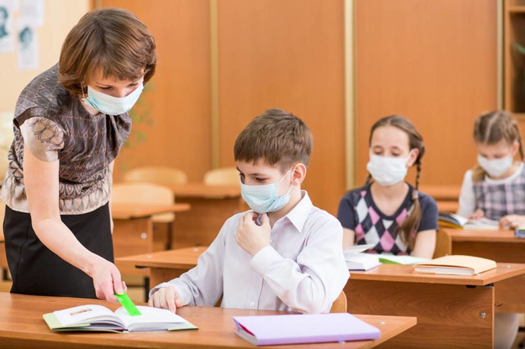 Cîmpeanu: Se vor asigura în şcoli măşti pentru elevi şi profesori