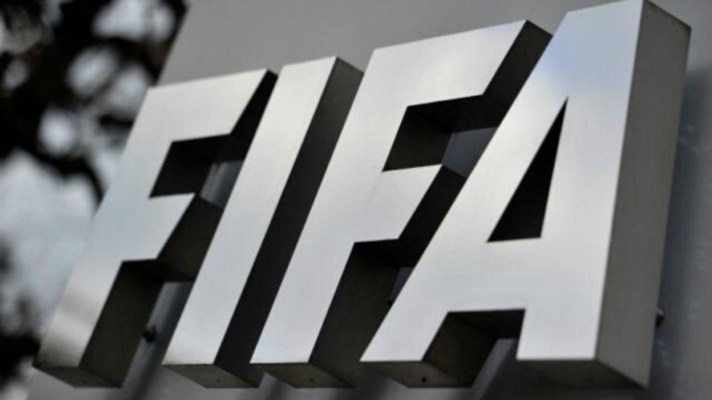 România a pierdut două locuri şi a căzut pe treapta a 45-a în clasamentul FIFA