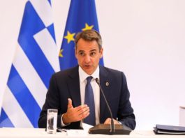 Premierul Mitsotakis va remania guvernul, criticat pentru reacţia la incendiile din această vară