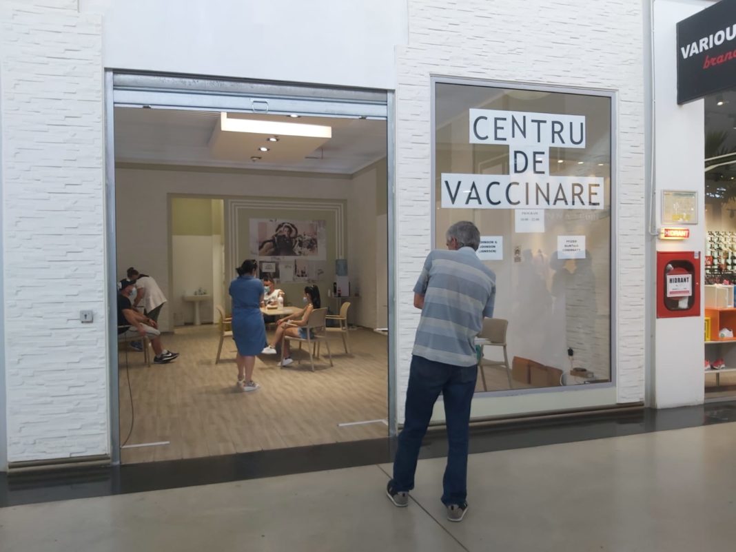 Numărul de vaccinări s-a redus în Craiova. Media este de 100-130 de persoane pe zi