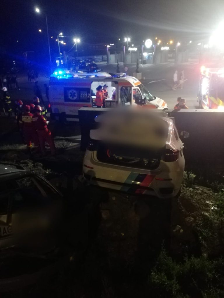 Râmnicu Vâlcea: Un șofer a murit în timp ce încerca să scape de o mașină de poliție
