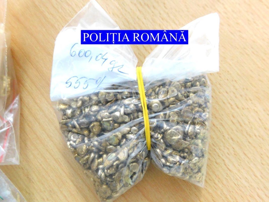 Şase kilograme de aur, confiscate de la patru societăţi comerciale