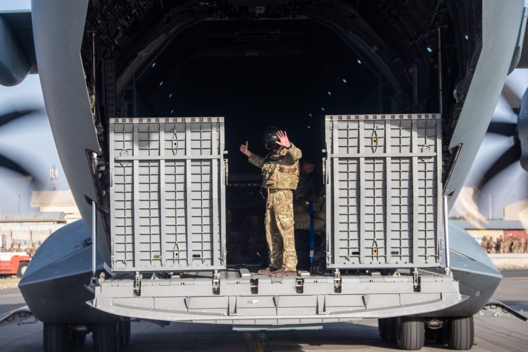 Ultimul zbor militar britanic a părăsit Kabulul