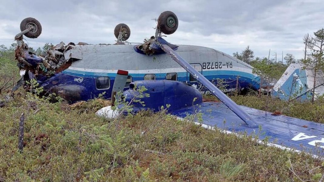 Nouă oameni au supravieţuit prăbuşirii unui elicopter cu turişti în Kamceatka