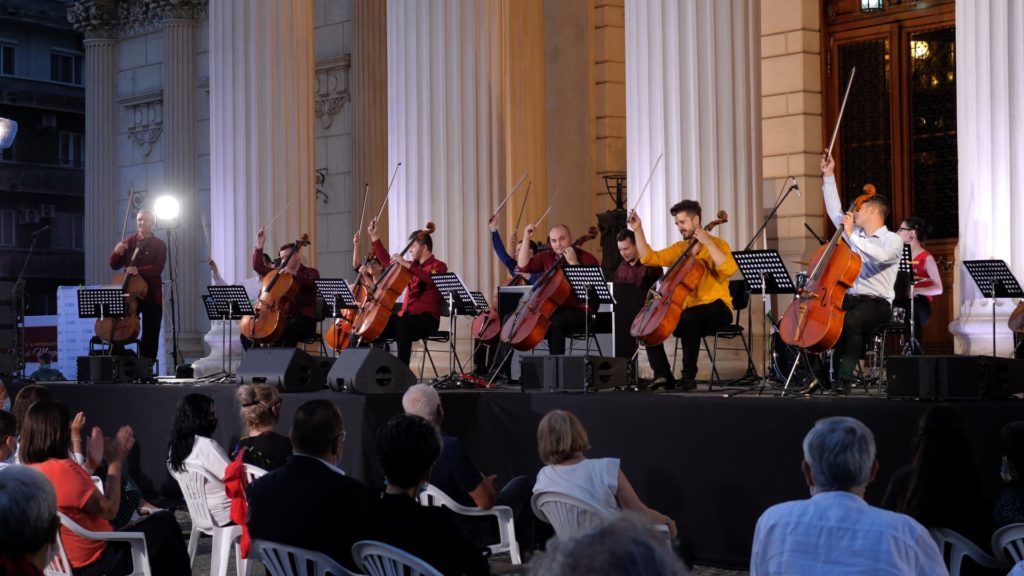 Marin Cazacu și Violoncellissimo, în concert la Târgu Jiu