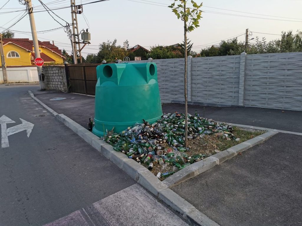 Iridex, containerele cu sticle când le golești?