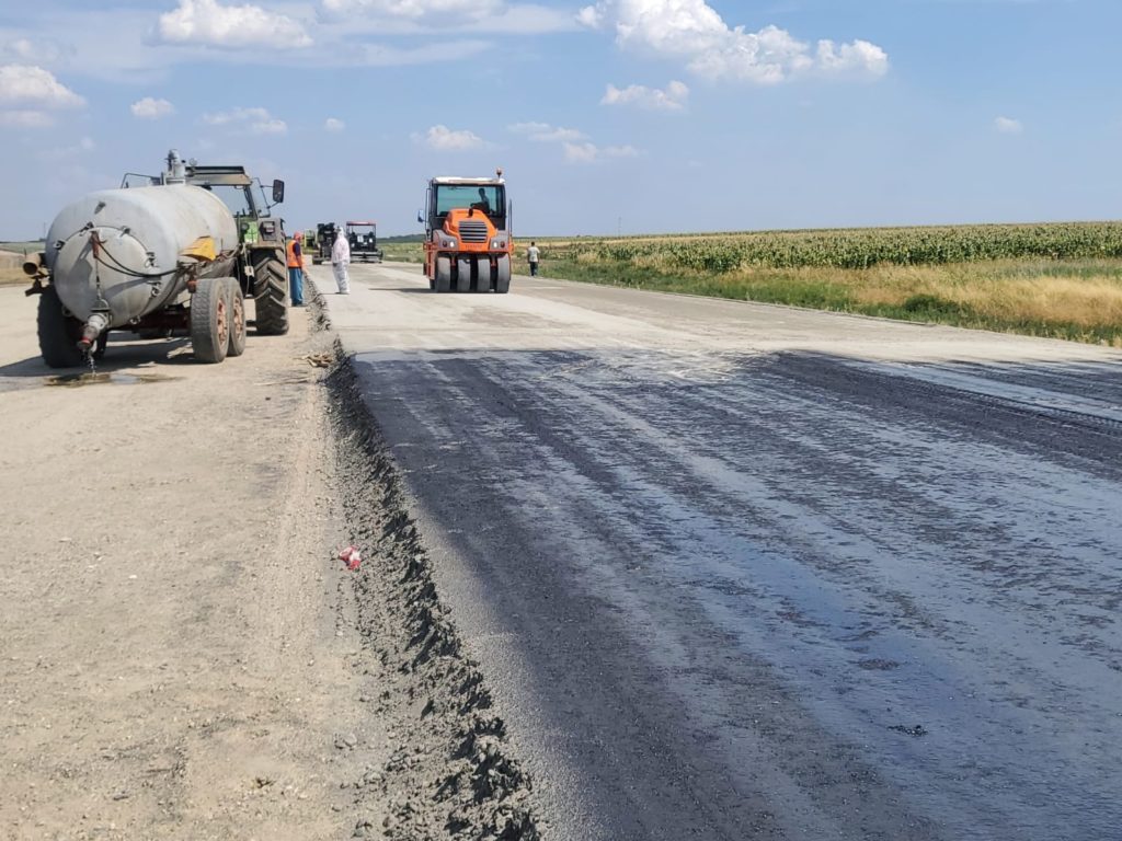 (GALERIE FOTO) Cum se mai lucrează la tronsonul I al drumului expres Craiova-Piteşti