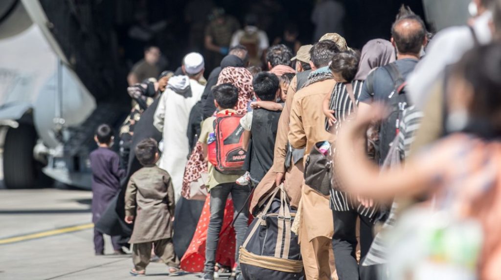 Pentagon: 117.000 persoane au fost evacuate din Afganistan de la sfârşitul lunii iulie