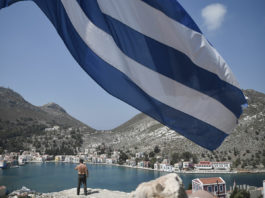 Guvernul grec pregătește noi restricții pentru nevaccinați