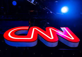 CNN a concediat trei angajaţi pentru că s-au prezentat la sediul companiei fără să fie vaccinaţi