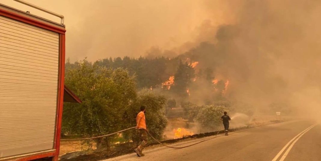 Un nou incendiu a izbucnit în apropiere de Atena