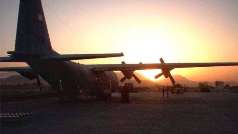 Un singur cetățean român a fost preluat de aeronava Forțelor Aeriene Române care a aterizat miercuri noapte pe aeroportul din Kabul