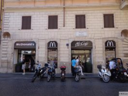 Italia investighează condiţiile acordurilor dintre McDonald's şi francizorii săi