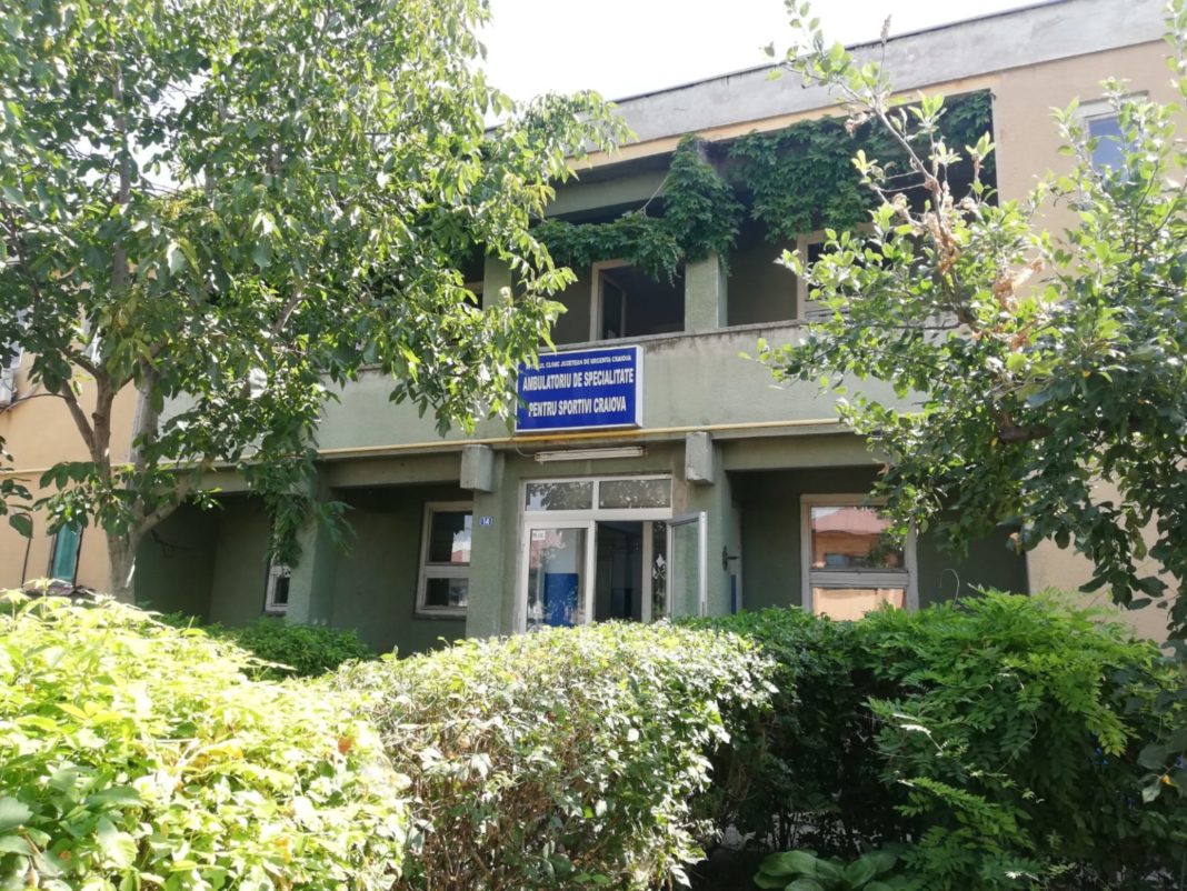 Policlinica pentru Sportivi din Craiova va fi reabilitată cu un cost mult mai mare decât valoarea iniţială a investiţiei. Suma în plus va fi suportată din bugetul judeţului Dolj.