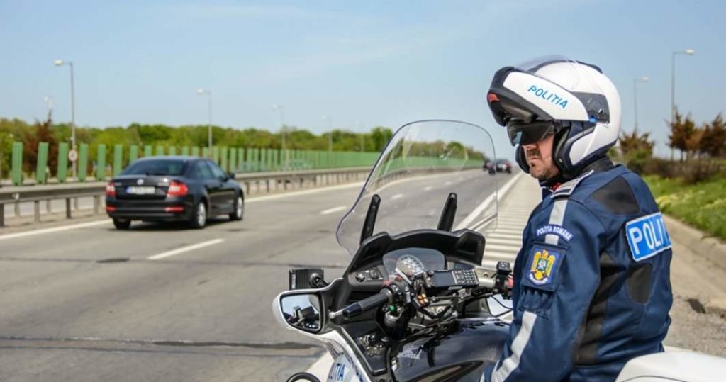 MAI cere sancțiuni mai dure pentru șoferii care merg pe banda de urgență sau care conduc în sens invers pe autostradă