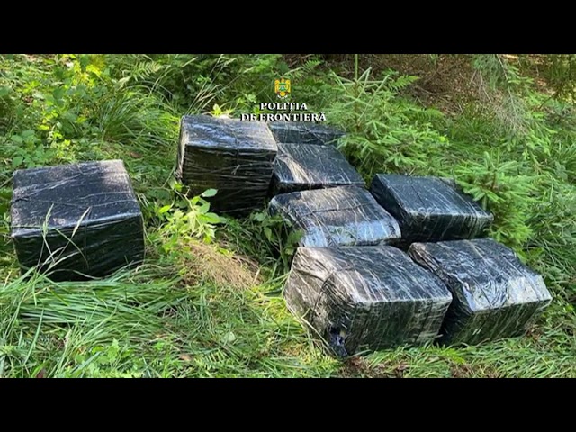 (VIDEO) Țigări de contrabandă transportate cu drona