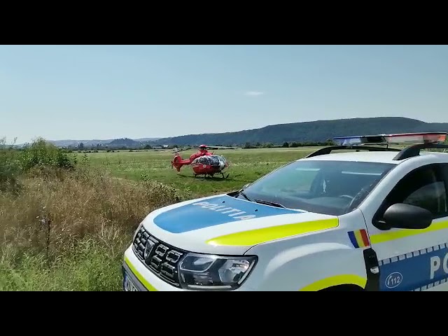 Opt răniţi, după ce un microbuz a fost lovit de tren în judeţul Cluj