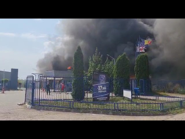 Incendiu la un depozit de peturi din Alba Iulia