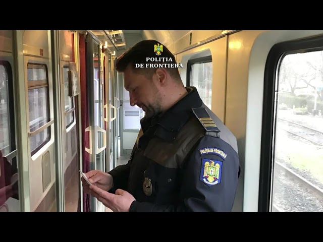 (VIDEO) Adolescent ascuns în geamantan, descoperit la P.T.F. Curtici