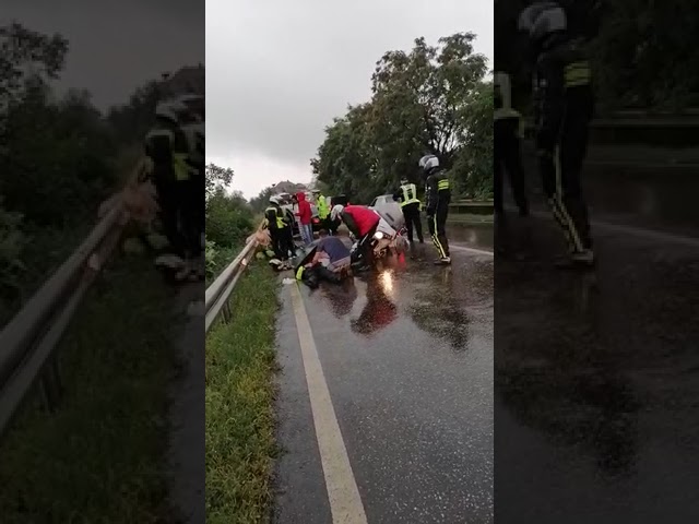 Două persoane rănite grav după ce s-au răsturnat cu motocicleta