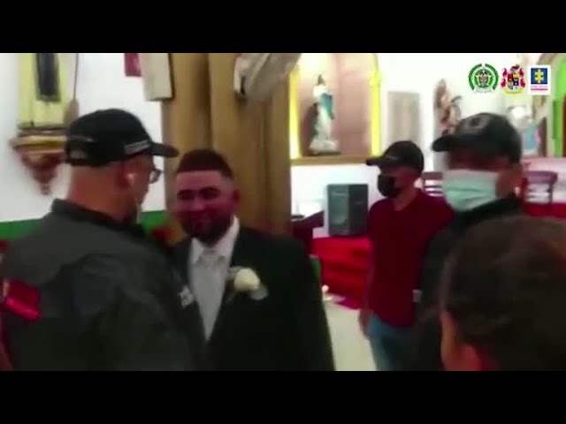 (VIDEO) Columbia: Un lider al unui cartel de droguri, arestat chiar în fața altarului