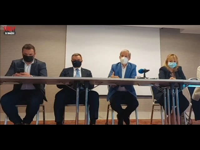 (VIDEO) Ministrul Digitalizării a ațipit în timpul unei conferințe de presă