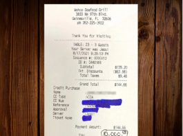 Un client al unui restaurant a lăsat un bacşiş de 10.000 de dolari la o notă de plată de 144 de dolari