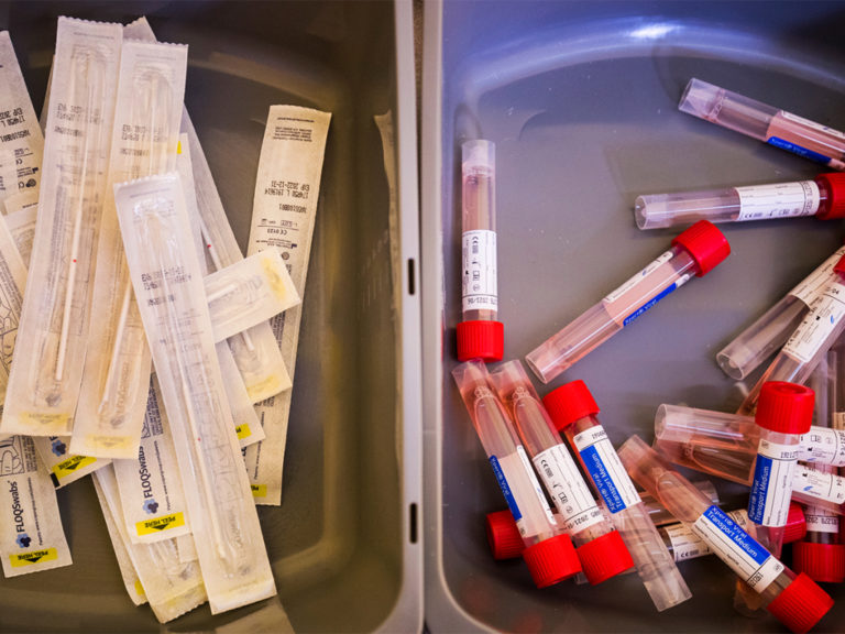 Au fost înregistrate 8.292 de cazuri noi de persoane infectate cu COVID-19, dintre care 169 sunt ale unor pacienți reinfectați