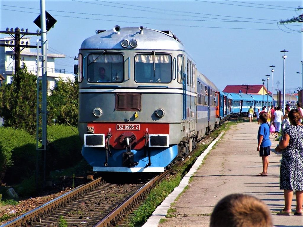Opt trenuri au întârzieri, după ce circulaţia feroviară a fost întreruptă în judeţul Constanţa