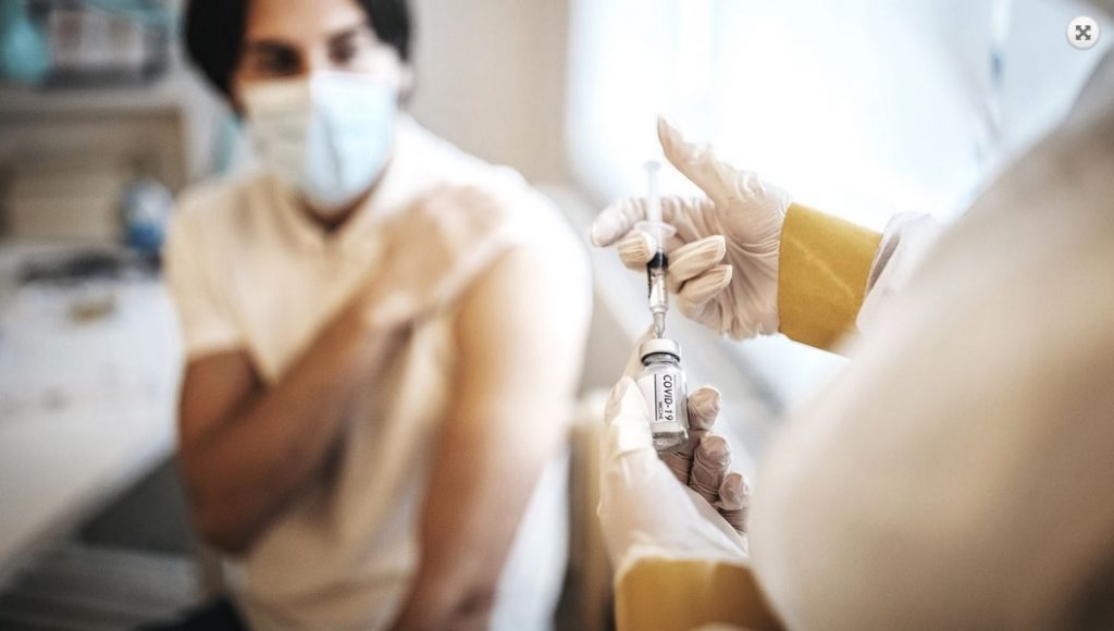 Medicii de familie care vaccinează anticovid pacienți la domiciliu, bani în plus
