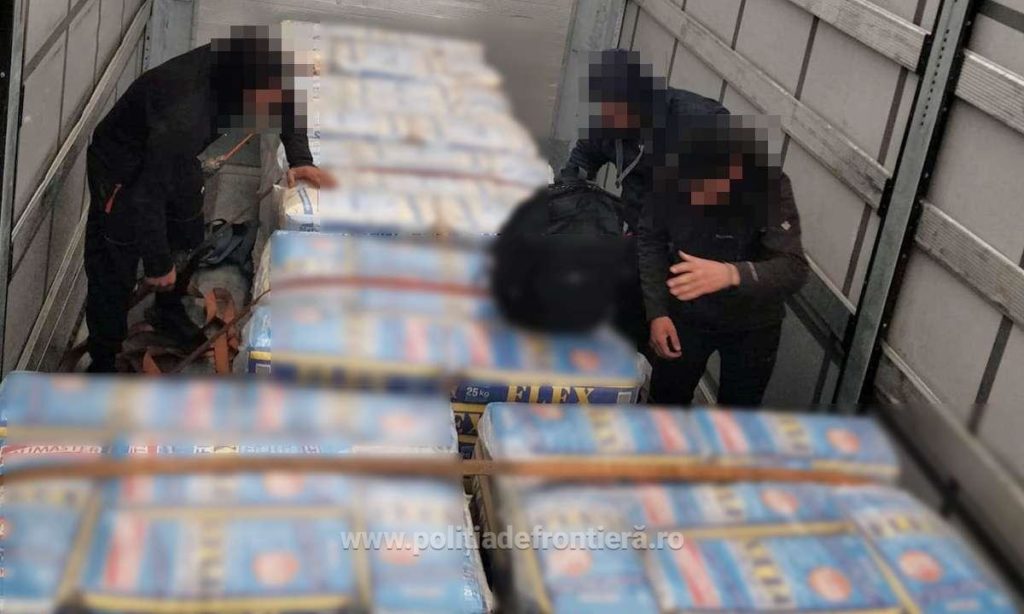Șaisprezece cetăţeni străini au încercat să treacă ilegal în Ungaria
