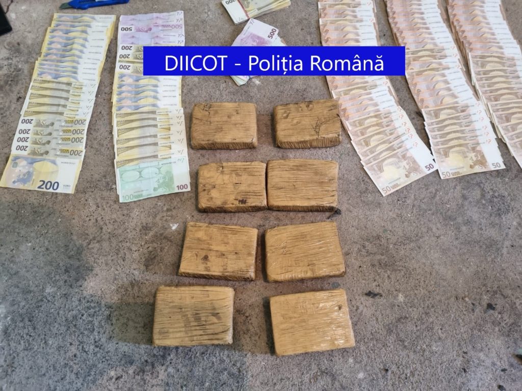 Membri ai clanului Vănciă luați pe sus de DIICOT