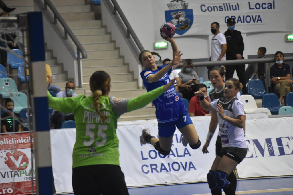 SCM Craiova păstrează contactul cu primele locuri! Debut perfect în fața propriilor fani