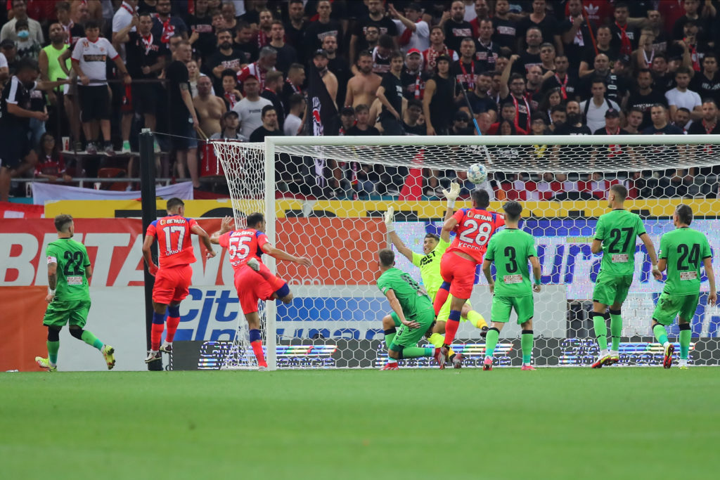 FCSB – Dinamo 6-0 / „Câinii“ au fost „maltratați“ pe Arena Națională