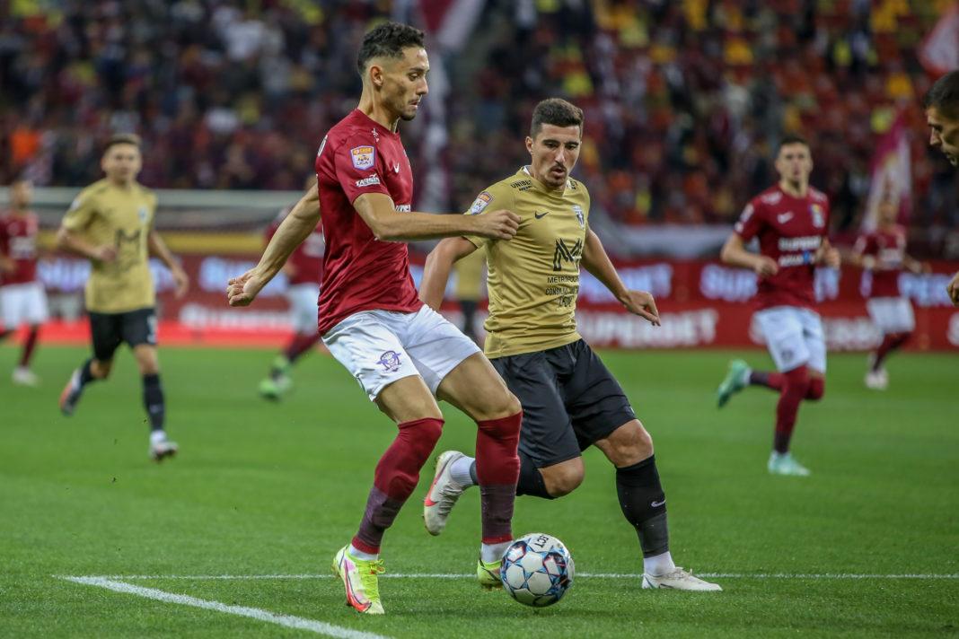 BUCURESTI - LIGA 1 - ETAPA 10 - FC RAPID BUCURESTI - FC VOLUNTAR Briceag i-a „tăiat“ acțiunile lui Carnat și Voluntariul a câștigat (Foto: Inquam Photos /Cosmin Enache)