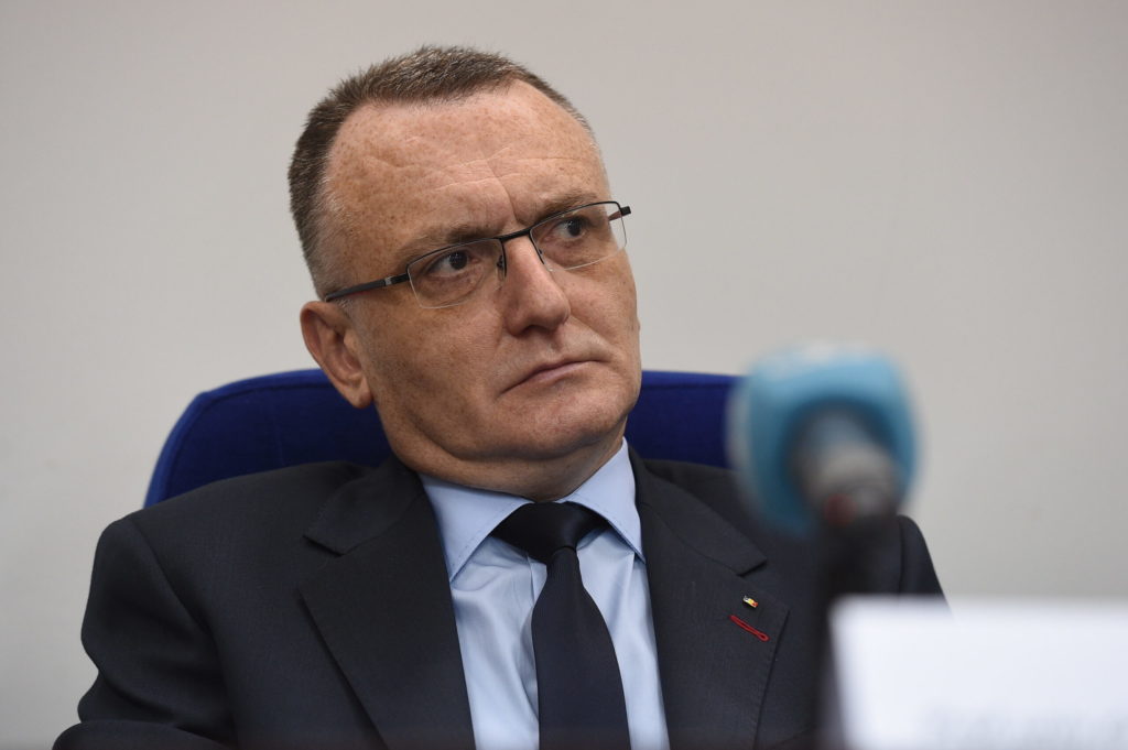 Cîmpeanu: Şcoala nu va putea începe fizic pe 13 septembrie în 11 localităţi